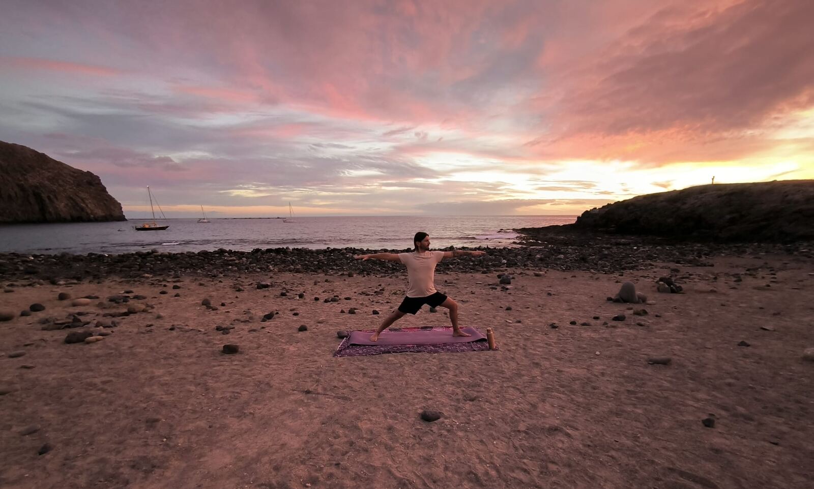 Espacio tranquilo para una clase de yoga online